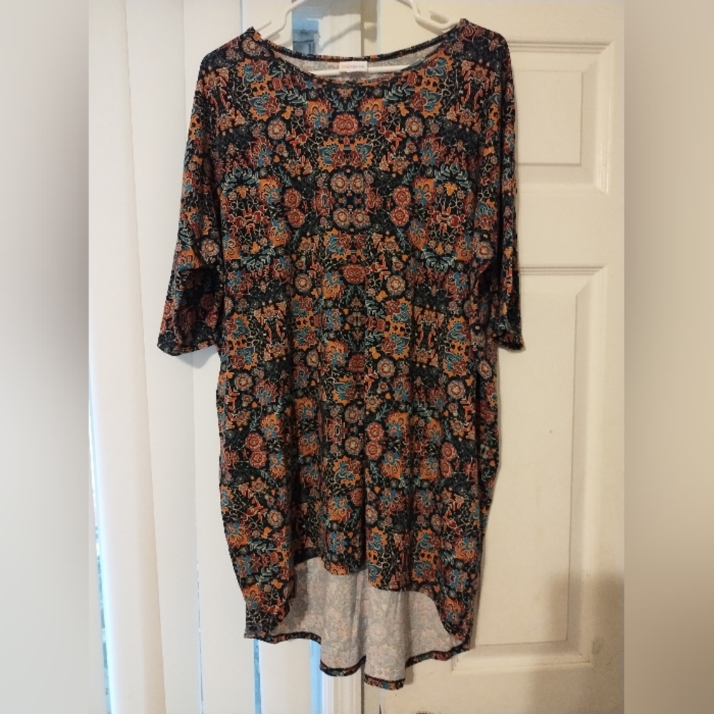 Lularoe Irma Top Size Large Colorful  Lightweight Hi-Low
